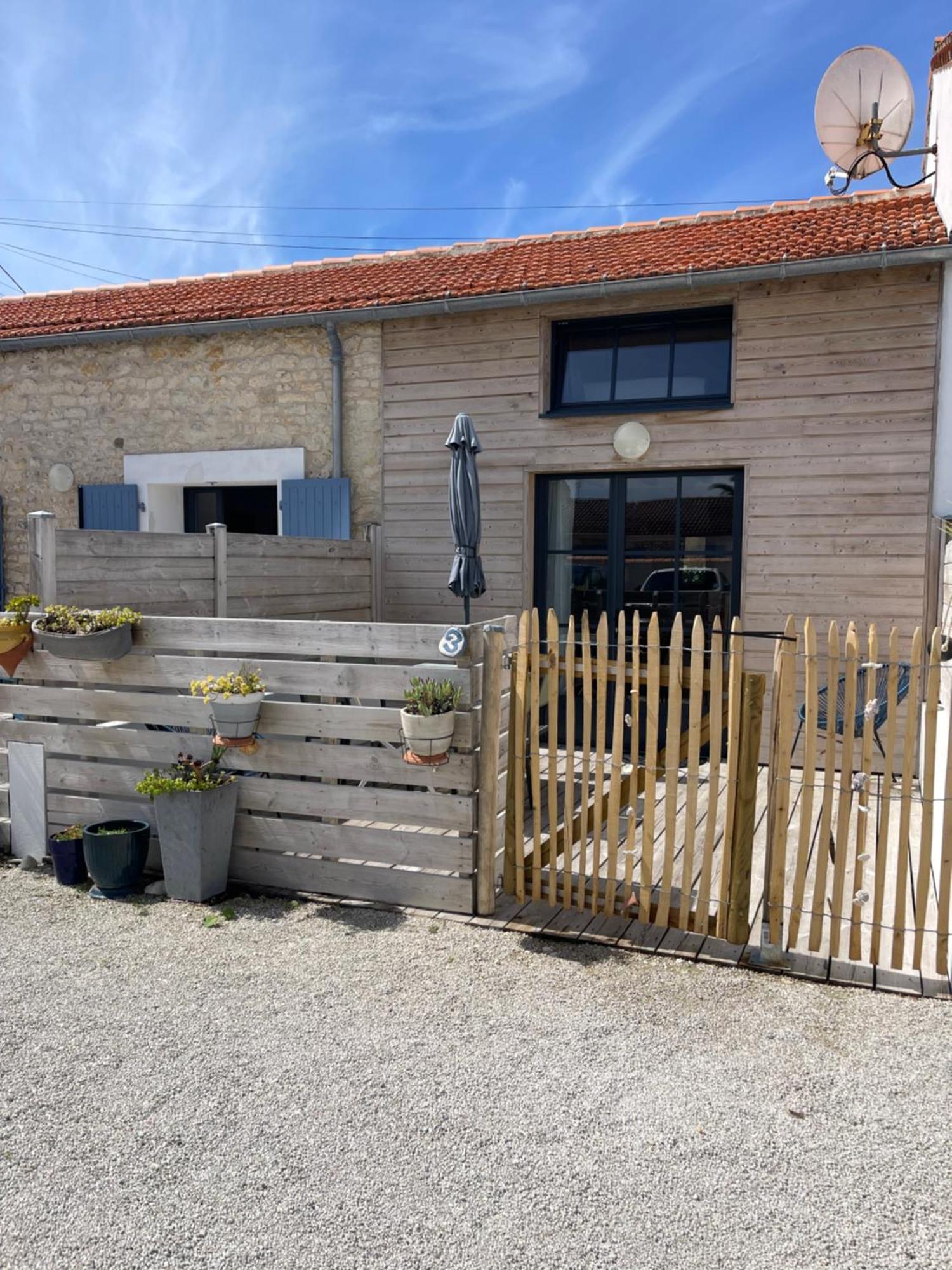 Clos Des Aigrettes -6 Gites De Charme Et Confort A 30M Du Port De La Cotinière Exterior foto